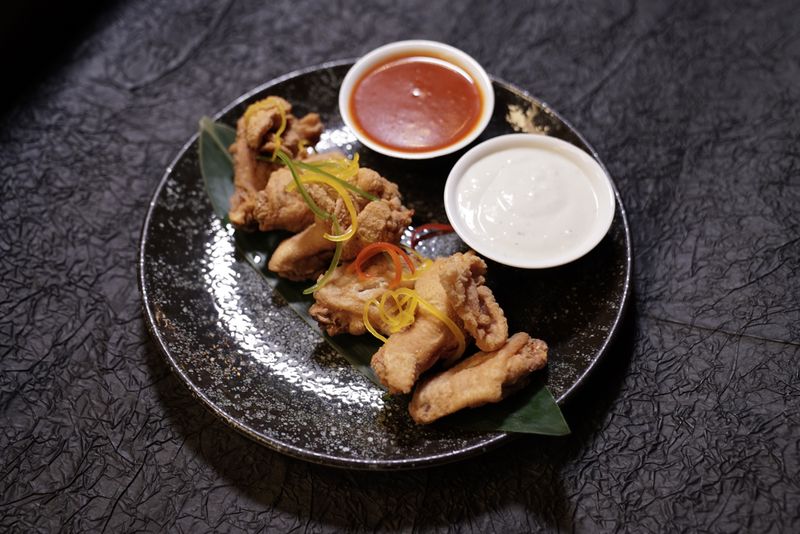 Starbird Wings with Sauce